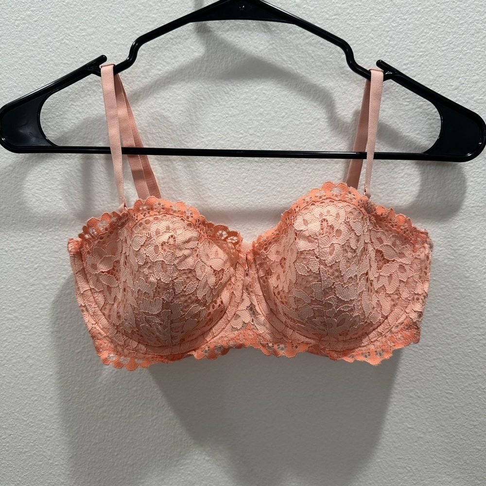 Victoria's Secret lined Balconet 34D Lace Bra in Coral peach